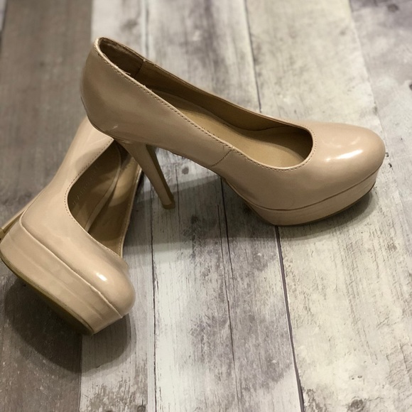 LC Lauren Conrad Shoes - Lauren Conrad patent leather nude platform heels